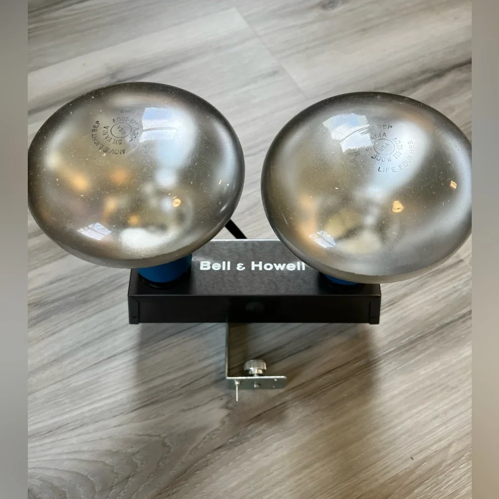 Vintage Bell And Howell Light Bar And Flood Lamps 012955